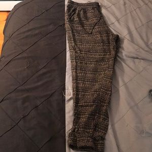 Thin patterned loose pants; like joggers